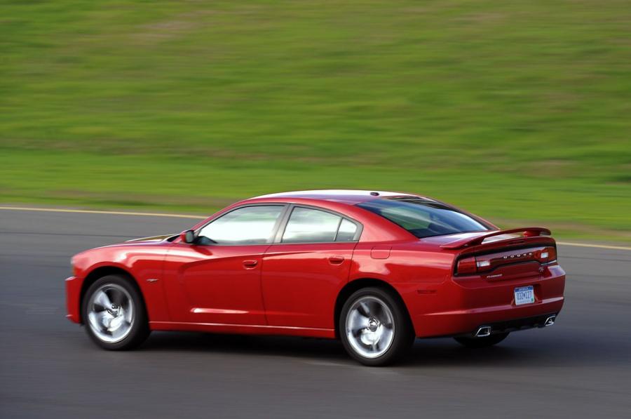  Dodge Charger 2011 года  (фото 2 из 87)